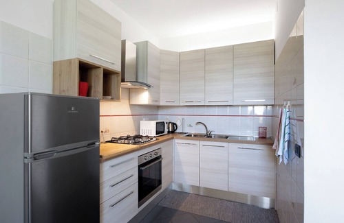 Stella Apartment | Apartment 'Ai Campi' with Private Garden, Balcony and Wi-Fi