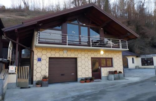 Mace Apartment | Apartment Ana with a Charming Jacuzzi near Marija Bistrica