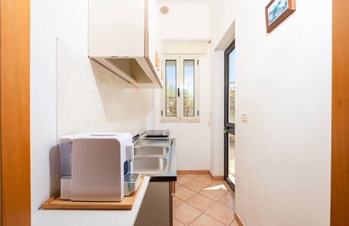 Cocumola Apartment | Apartment 'Angeli Nel Salento - Holiday Home 2' with Private Terrace, Wi-Fi and Air Conditioning