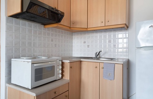 Lixouri Apartment | Apartment 'Anna's House 1 In Lixouri' with Sea View, Wi-Fi and Air Conditioning