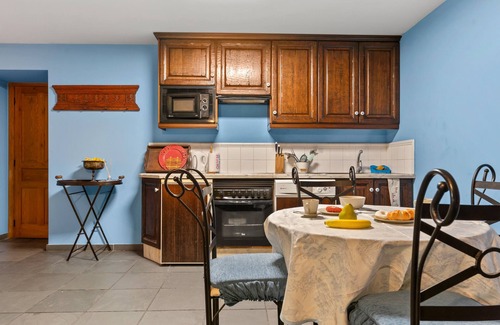 Cibuyo Apartment | Apartment 'Apartamentos Puente Del Narcea 2' with Mountain Views, Private Terrace and Wi-Fi