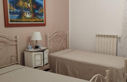 Massafra Apartment | Apartment 'Arancia E Cannella' with Private Garden, Wi-Fi and Air Conditioning