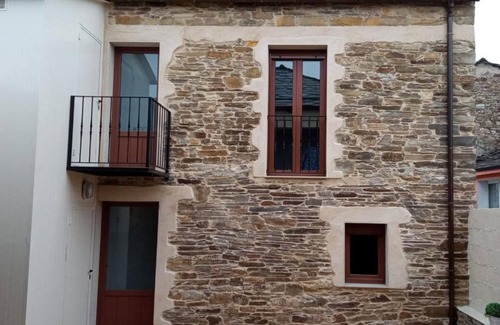 Fonsagrada Apartment | Apartment 'Arriba' with Shared Terrace, Balcony and Wi-Fi