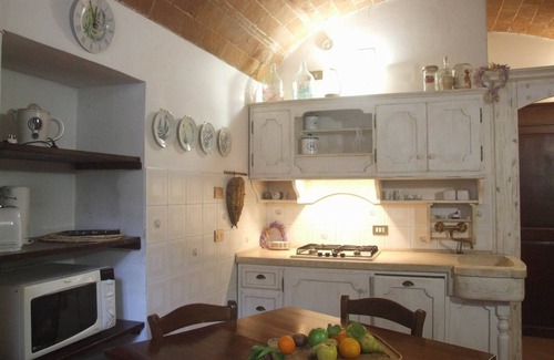 Pisa City Centre Apartment | Apartment at only 4 min walk from the leaning Tower, with car parking