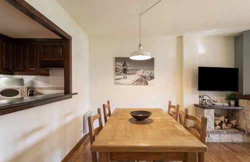 La Molina Apartment | Apartment at the Foot of the Slopes in La Molina