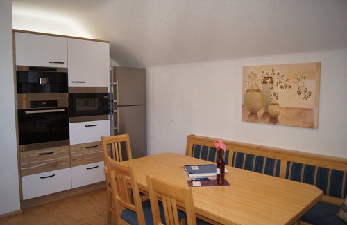 Thorl Apartment | Apartment avalanche stone