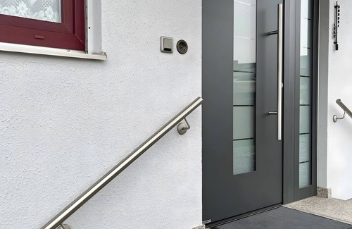 Westerfeld Apartment | Apartment 'Bei Den Taunusbäumen' with Private Garden and Wi-Fi