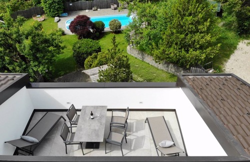 Barbiano Apartment | Apartment 'Blauburgunder' with Mountain View, Shared Pool and Wi-Fi