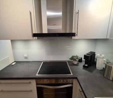 Pfrondorf Apartment | Apartment Bolberg Rückzugsort, Yoga-Zimmer, Büro, Hobbyküche