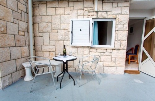 Baska Voda Apartment | Apartment Bravo - 100 m from beach: SA2(2) - Baska Voda, Riviera Makarska, Croatia