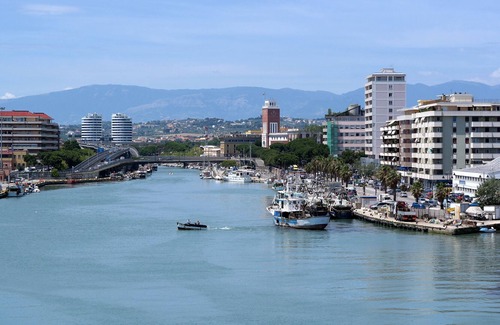 Pineta Apartment | Apartment by the sea.