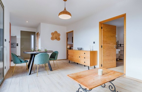 Vernosc-les-Annonay Apartment | Apartment "Casa Zen" with Private Terrace, Private Garden and Wi-Fi