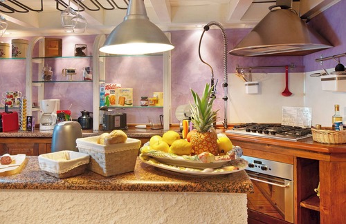 Musso Apartment | Apartment 'Casa Al Molo' with Lake View, Garden and Wi-Fi