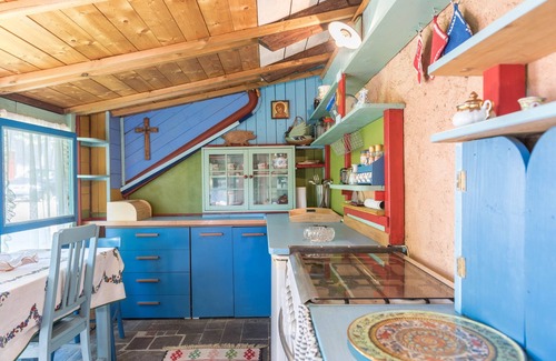 Pietramurata Apartment | Apartment “Casa Jasmina” with Mountain View, Wi-Fi, Terrace & Garden