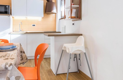 Alba Apartment | Apartment "Casa Muffolina" with Mountain View, Balcony & Wi-Fi