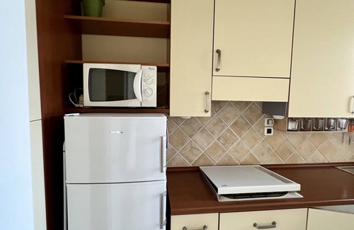 Pinarella Apartment | Apartment 'Casa Vacanze Cervia' with Private Terrace, Wi-Fi and Air Conditioning