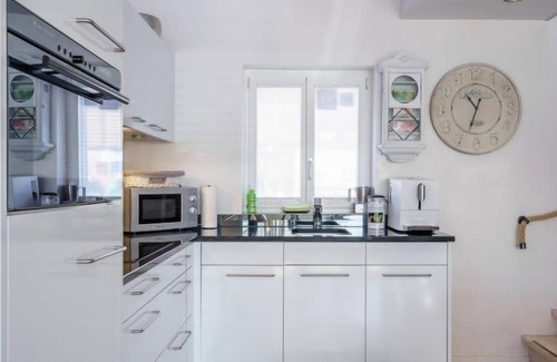 Hilterfingen Apartment | Apartment Philuma in Hilterfingen-Hünibach - 4 persons, 2 bedrooms