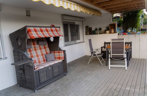 Collenberg Apartment | Apartment 'Collenberger Ferienwohnung Schäfer' with Private Terrace, Private Garden and Wi-Fi