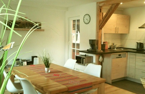 Calmbach Apartment | Apartment 'Alte Schmiede' with Balcony and Wi-Fi