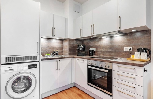 Unterwiehre-Nord Apartment | Apartment 'Km Style Apartments 7' with Balcony and Wi-Fi