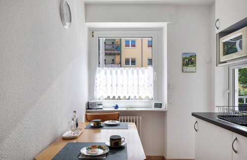 Stuhlinger-Eschholz Apartment | Apartment 'Ardoma' with Balcony and Wi-Fi