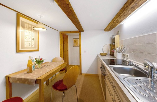 Veckenstedt Apartment | Apartment 'Gartenfreude' with Shared Terrace, Private Garden and Wi-Fi