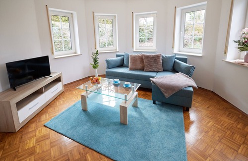 Treysa Apartment | Apartment 'Die Landgräfinnen' with Shared Terrace, Shared Garden and Wi-Fi