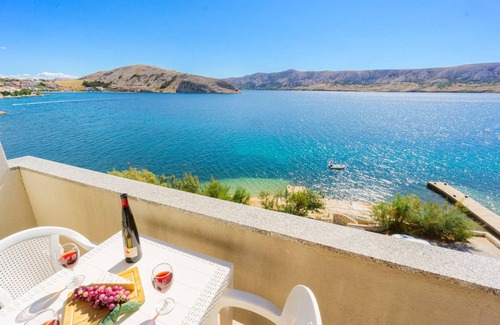 Zubovici Apartment | Apartment directly at the beach with sea view, free WiFi