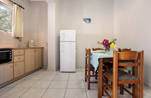 Limni Keri Apartment | Apartment "Dolphin Apartment 8" with Private Balcony, Shared Garden & Wi-Fi