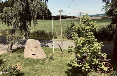 Sababurg Apartment | Apartment 'Dornröschenstube' with Shared Garden, Balcony and Wi-Fi