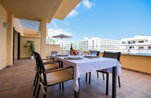 Cala Agulla Apartment | Apartment Drac Blanc 1-4 close to the Beach with Sea View, Pool, Terrace & Wi-Fi