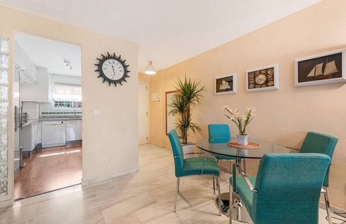 Urbanizacion Hacienda las Chapas Apartment | Apartment 'Dream Days in Marbella' with Mountain View, Wi-Fi and Air Conditioning