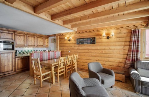 Val Claret Ski Chalet | Apartment Ecrin B 324 – Tignes Val Claret – Balcony with Grande-Motte View