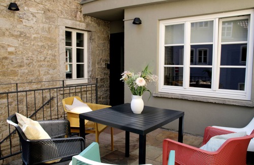 Marktbreit Apartment | Apartment "EINS" in the former inn "Zur Höll" in the romantic Marktbreit