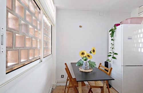 Vilanova I la Geltru Apartment | Apartment 'Precioso Piso Frente Al Mar' with Balcony, Wi-Fi and Air Conditioning