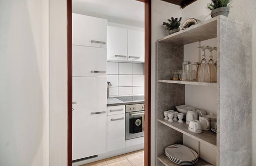 Markdorf Apartment | Apartment 'Ferienwohnung Alpensicht' with Lake View, Shared Garden and Wi-Fi