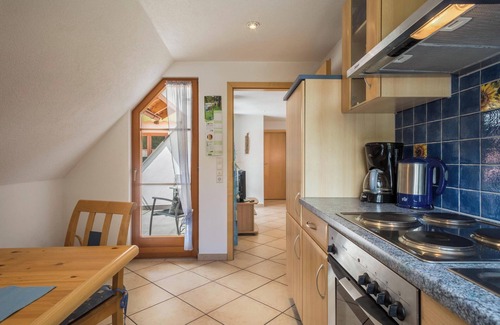 Rothkreuz Apartment | Apartment “Ferienwohnung Henne” near Lake Constance with Wi-Fi & Garden