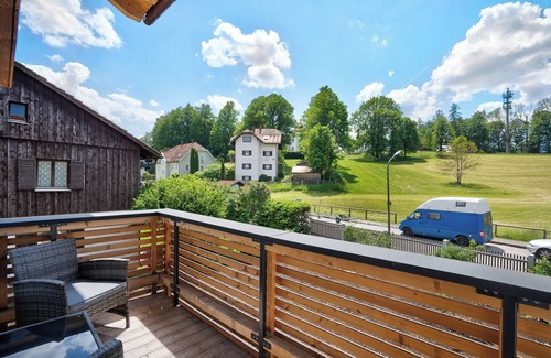 Bad Toelz Apartment | Apartment 'Ferienwohnung Kalvarienberg' with Mountain View, Balcony and Wi-Fi