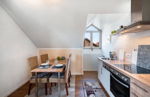 Forstern Apartment | Apartment 'Ferienwohnung Hobmaier' with Mountain View, Shared Garden and Wi-Fi