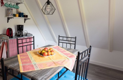 Schotten Apartment | Apartment 'Ferienwohnung Kleiber' with Shared Terrace, Shared Garden and Wi-Fi