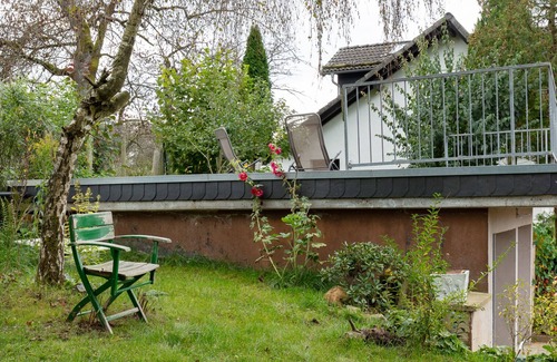 Schotten Apartment | Apartment 'Ferienwohnung Kleiber' with Shared Terrace, Shared Garden and Wi-Fi