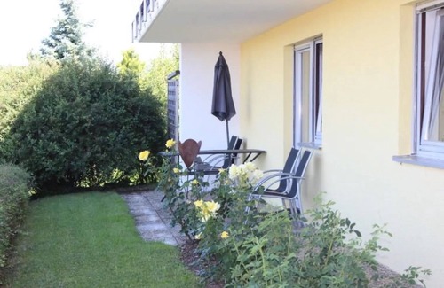 Lonsingen Apartment | Apartment 'Fewo Buck' with Private Terrace and Wi-Fi