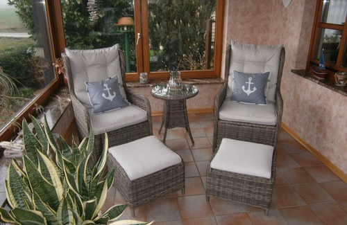 Hasselberg Apartment | Apartment field view between the Baltic Sea and Schlei with winter garden