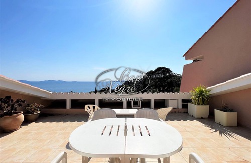 Le Rayol Apartment | Apartment with terrace and sea view near Rayol Beach