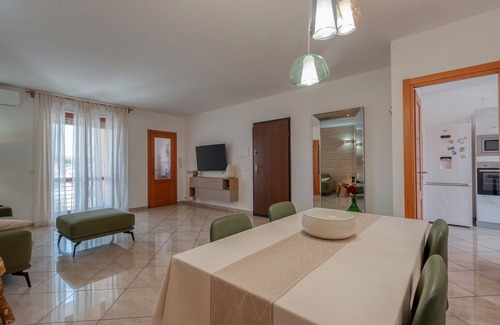 Castromediano Apartment | Apartment 'Green' with Balcony and Air Conditioning