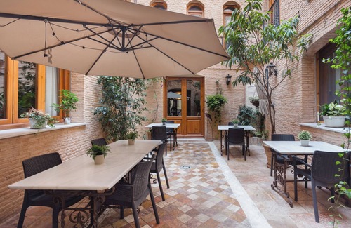 Villalonga Apartment | Apartment 'Habitacion Doble' with Private Terrace, Wi-Fi and Air Conditioning