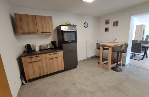 Tengen Apartment | Apartment 'Hegauliebe' with Private Terrace and Wi-Fi