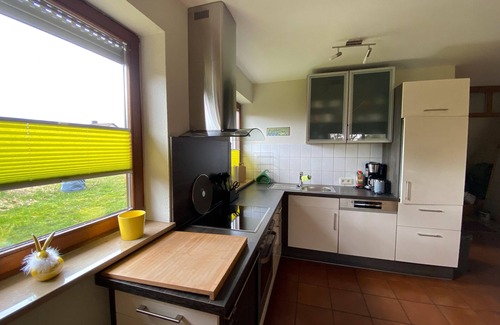 Sulgen Apartment | Apartment 'Heinrich' with Private Terrace, Private Garden and Wi-Fi