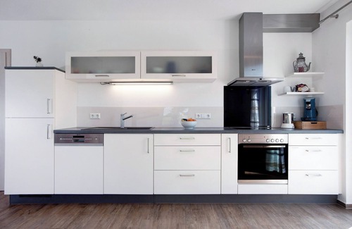 Wuchzenhofen Apartment | Apartment 'Im Allgäu - Biber 1' with Private Terrace, Shared Garden and Wi-Fi