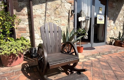 Vescovado Apartment | Apartment 'Il Caminetto - Antiche Dimore' with Shared Pool, Wi-Fi and Air Conditioning